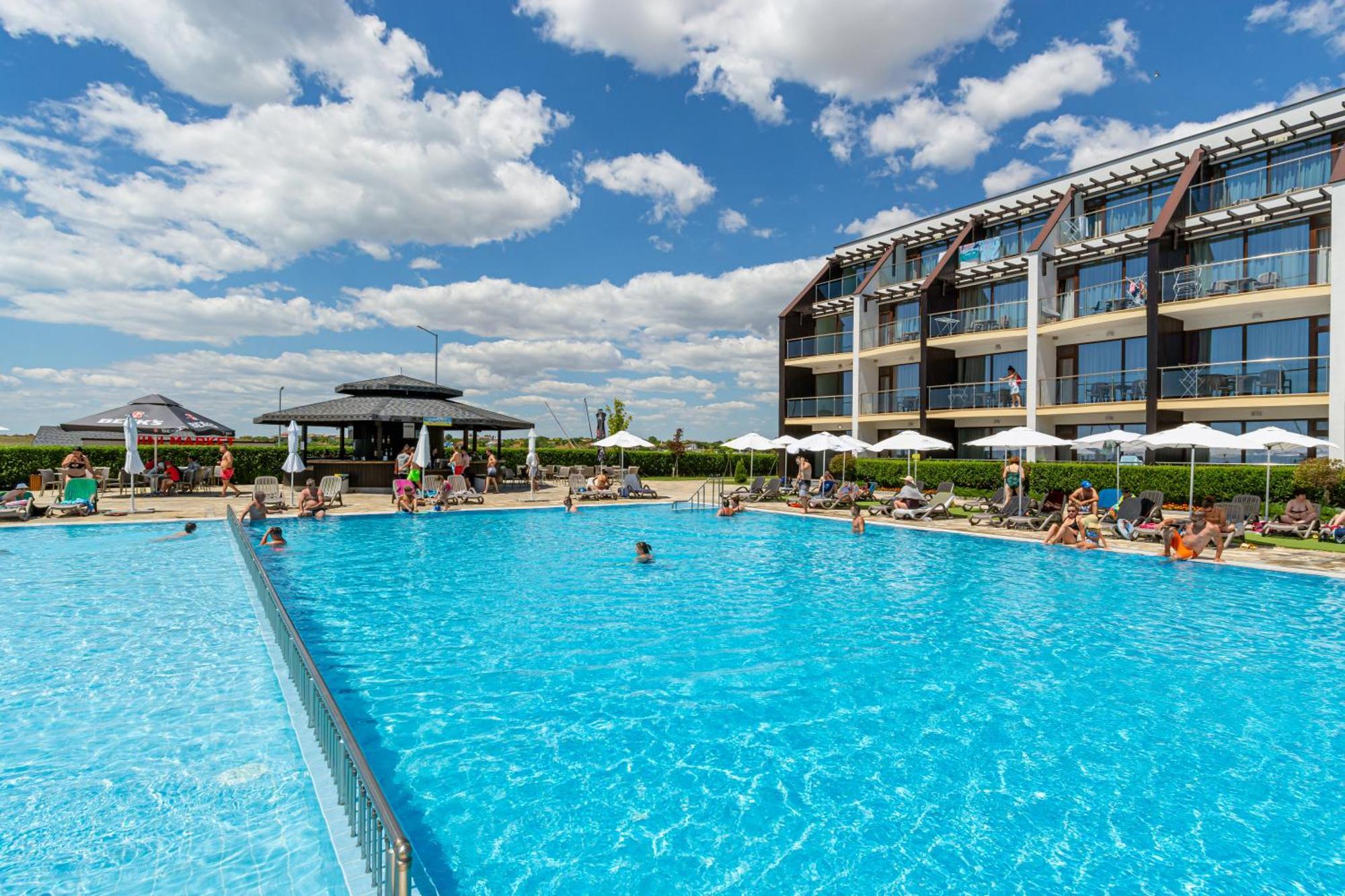 Topola Skies Resort & Aquapark Kavarna Eksteriør billede