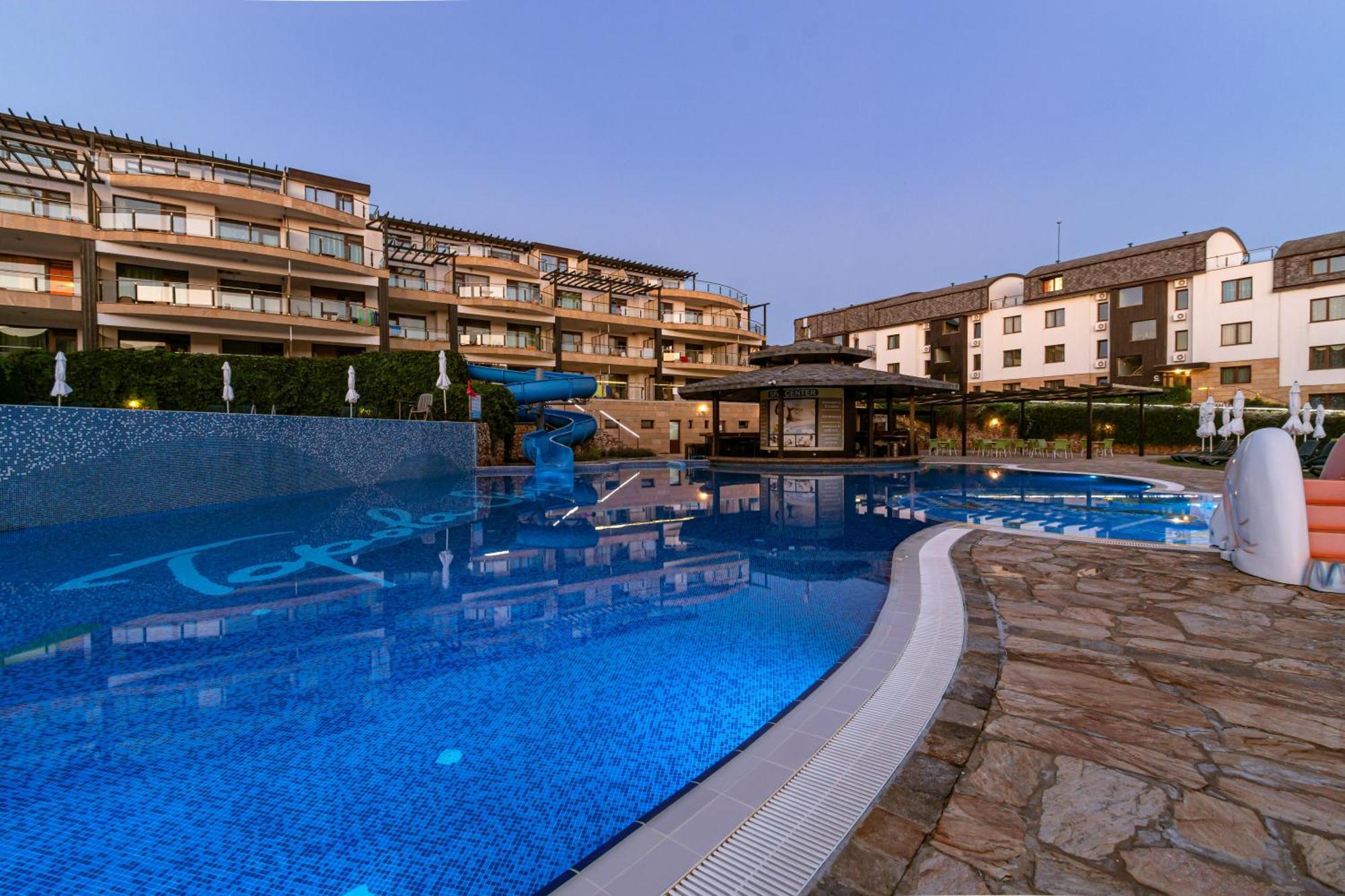 Topola Skies Resort & Aquapark Kavarna Eksteriør billede