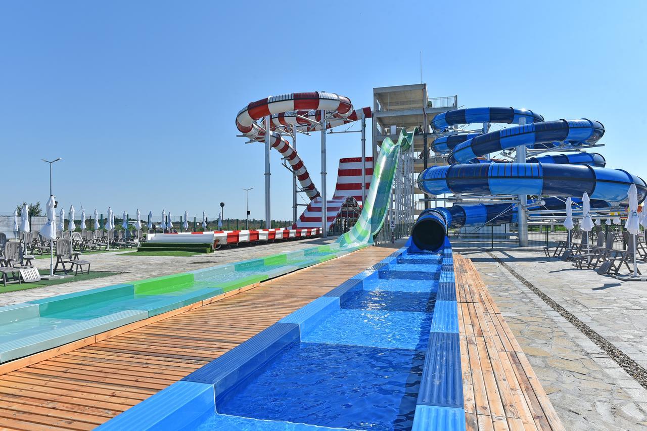 Topola Skies Resort & Aquapark Kavarna Eksteriør billede